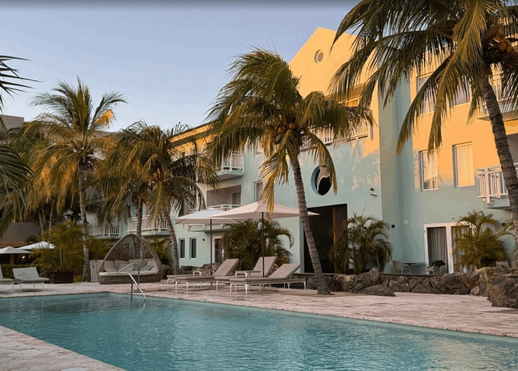Dolphin Suites Wellness Curacao Mambo Beach
