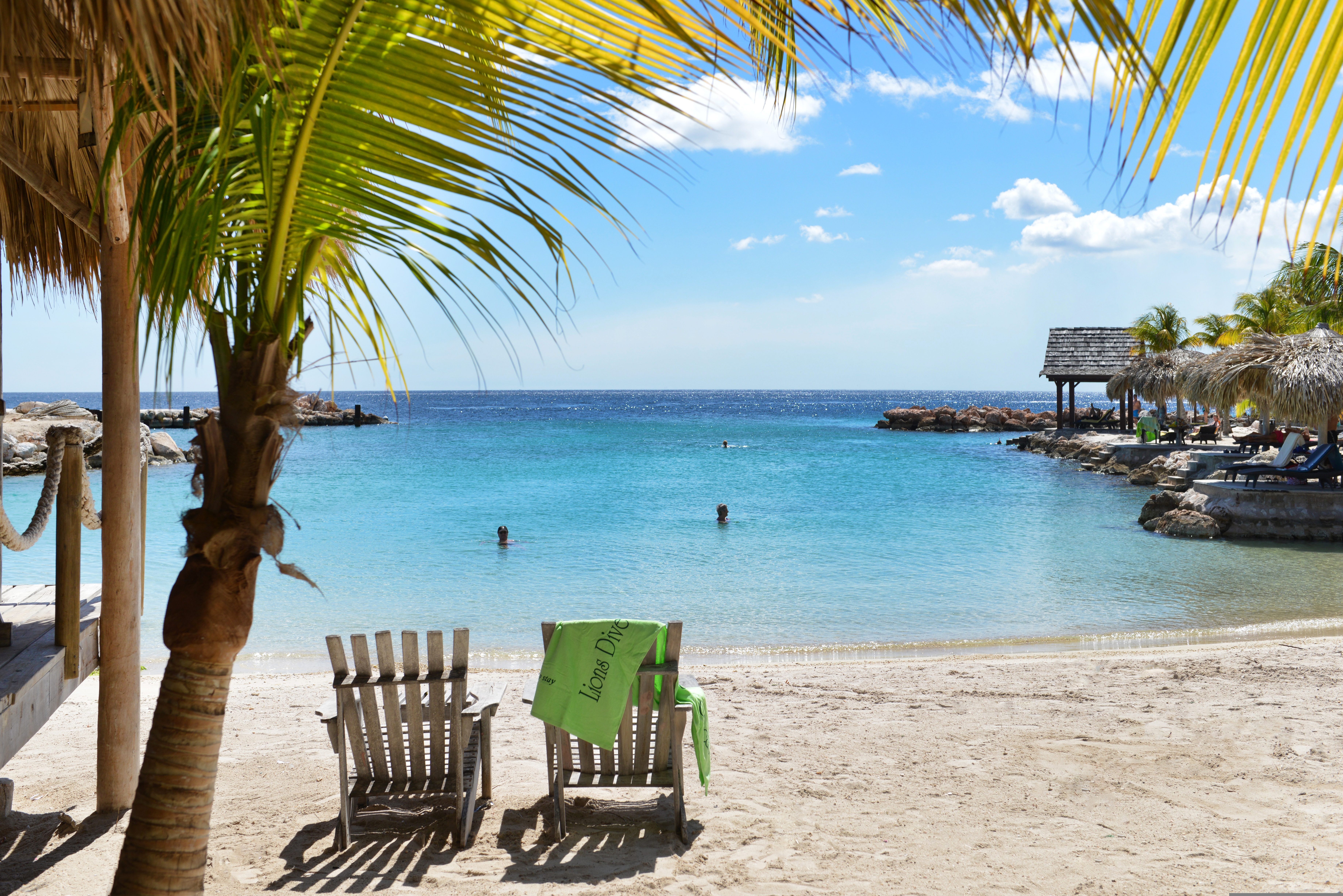 Strand lionsdive hotel curacao